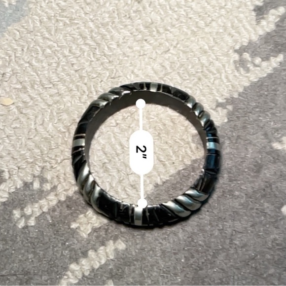 Set of two bracelets, one black and silver, and one pink and purple and diamonds - Picture 5 of 7